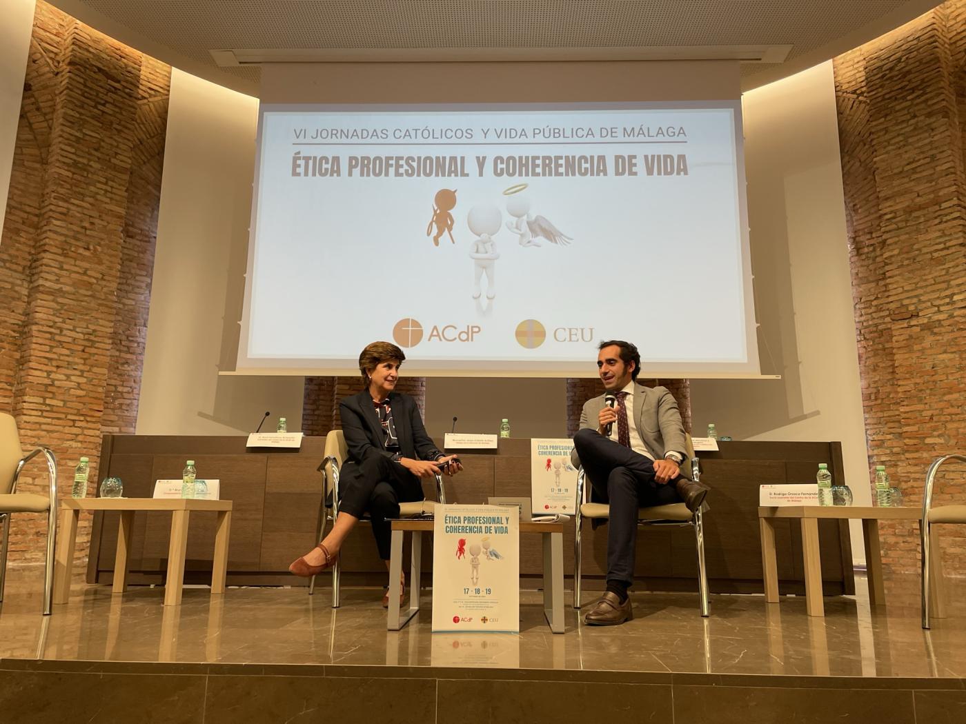 ¿Hacia dónde va el ser humano? Es la pregunta con la que concluyeron las jornadas de ética profesional y coherencia de vida