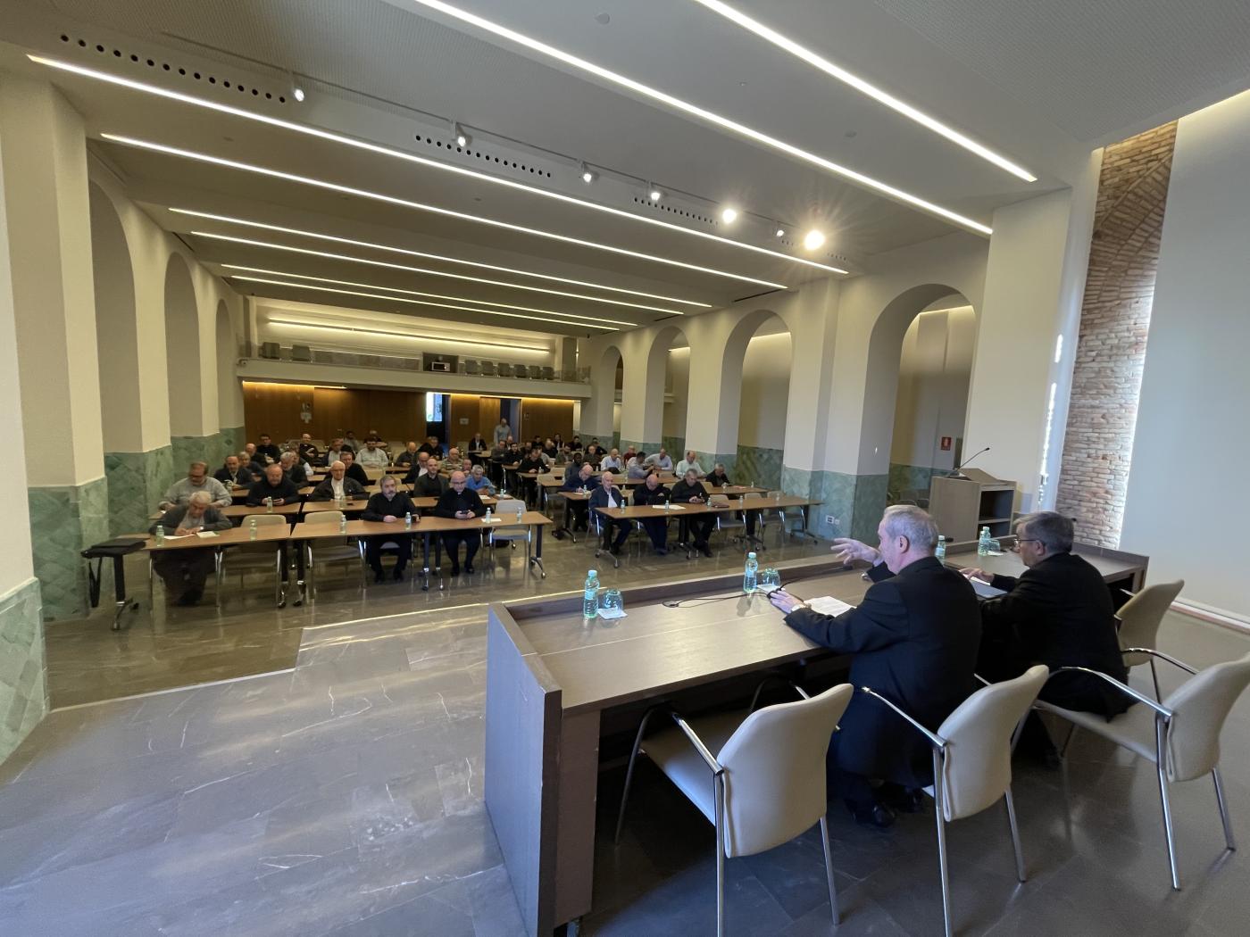 Mons. Argüello: «En el cambio de época se remueven los pilares de lo humano»