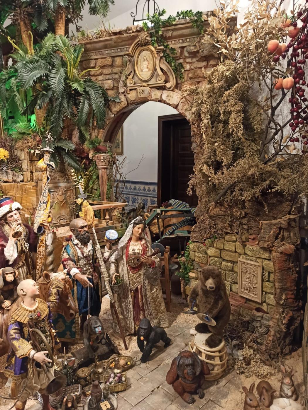 La parroquia de Fátima inaugura un Belén napolitano