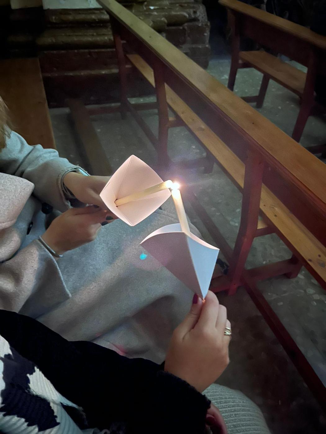 Los jóvenes de Antequera viven la fiesta de su Madre