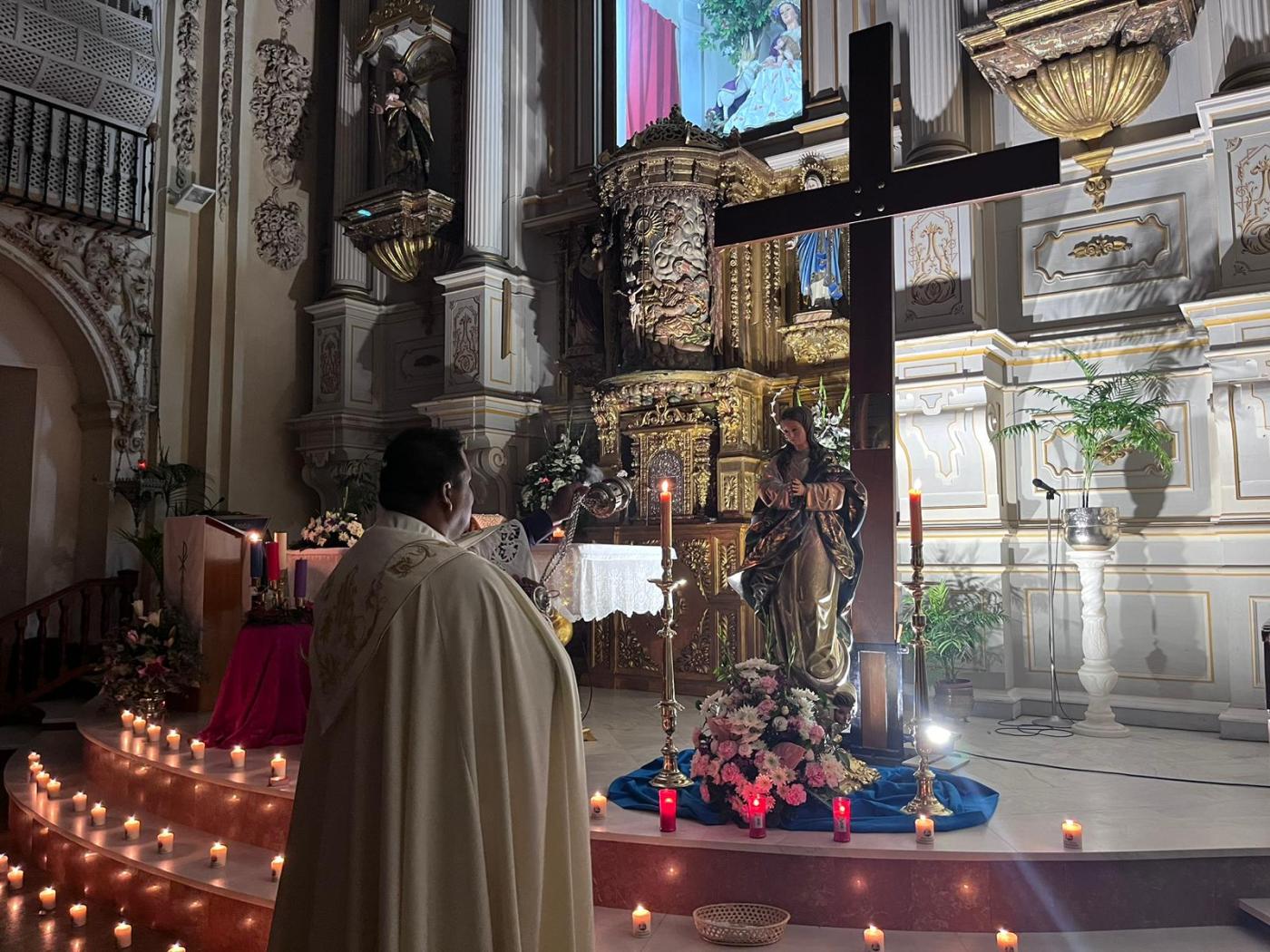 Los jóvenes de Antequera viven la fiesta de su Madre