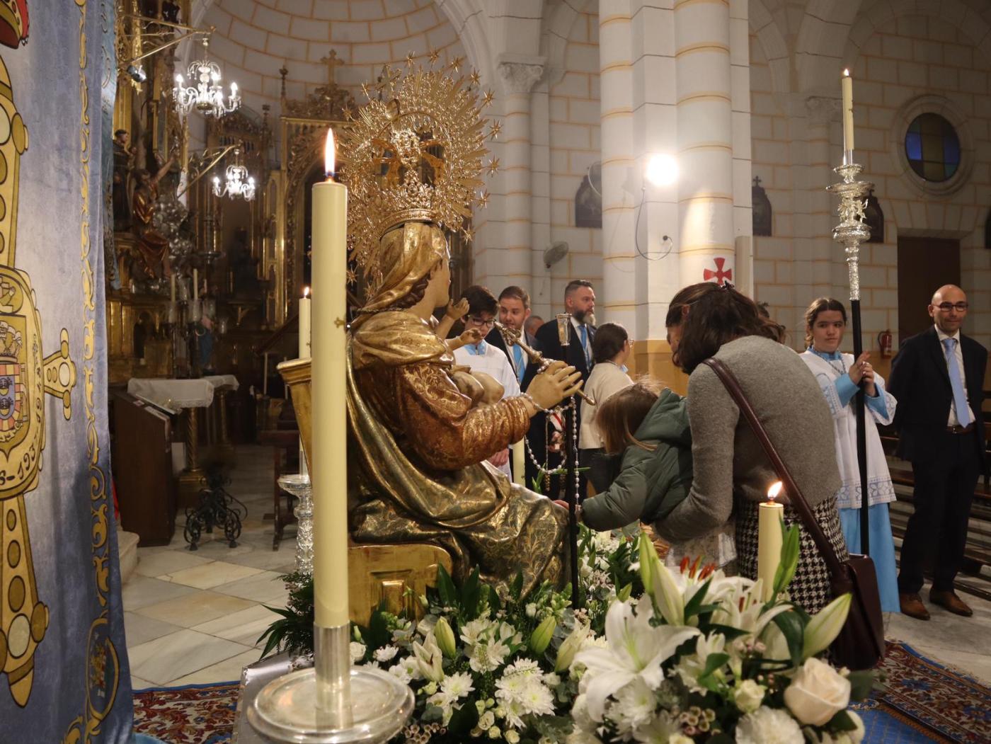 Patrona de Melilla, Nuestra Señora de la Victoria, en la presentación de niños // CONGREGACIÓN DE NUESTRA SEÑORA DE LA VICTORIA PATRONA DE MELILLA