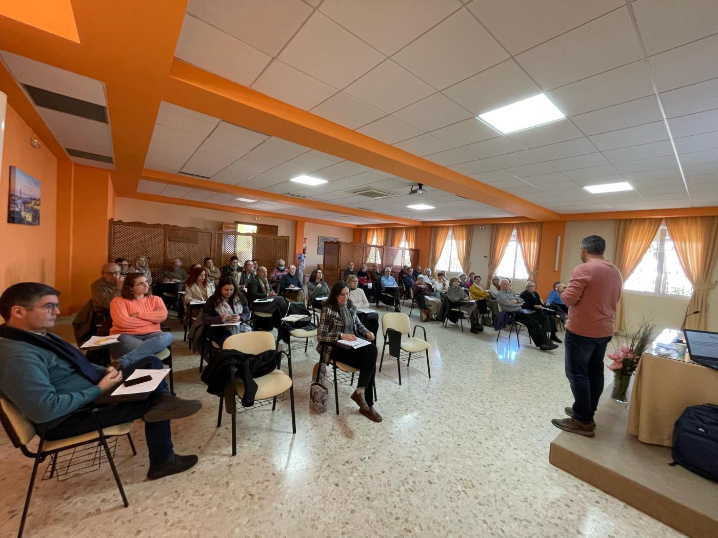 Monitores y profesores de la Escuela Teológica se ponen al día