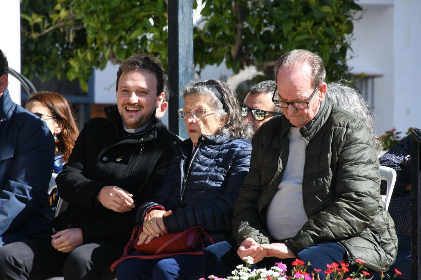 Entrega del reconocimiento como hijo adoptivo de Tolox al sacerdote José Luis Bellón