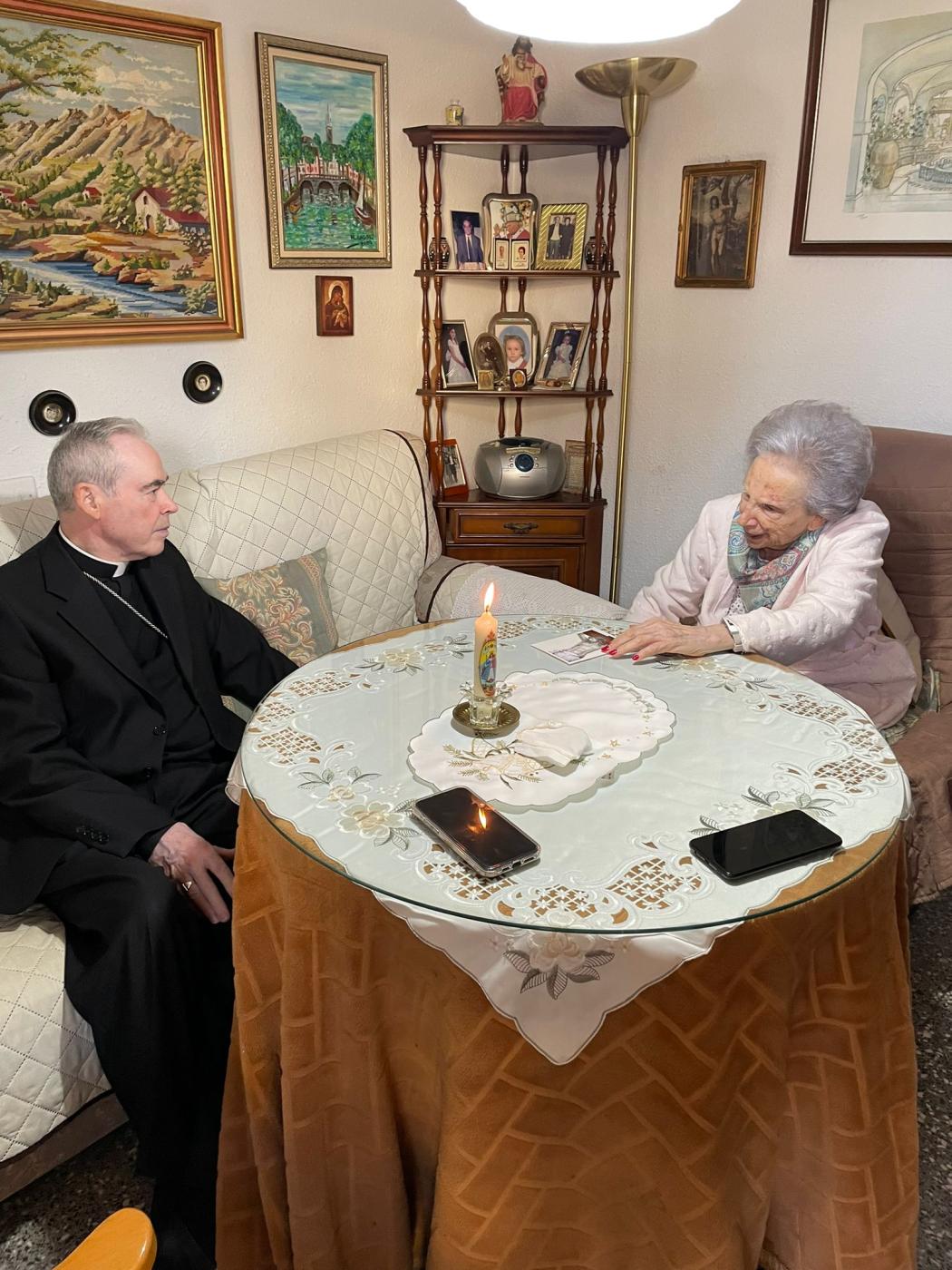 La parroquia del Rosario de Fuengirola vive una visita de Medalla