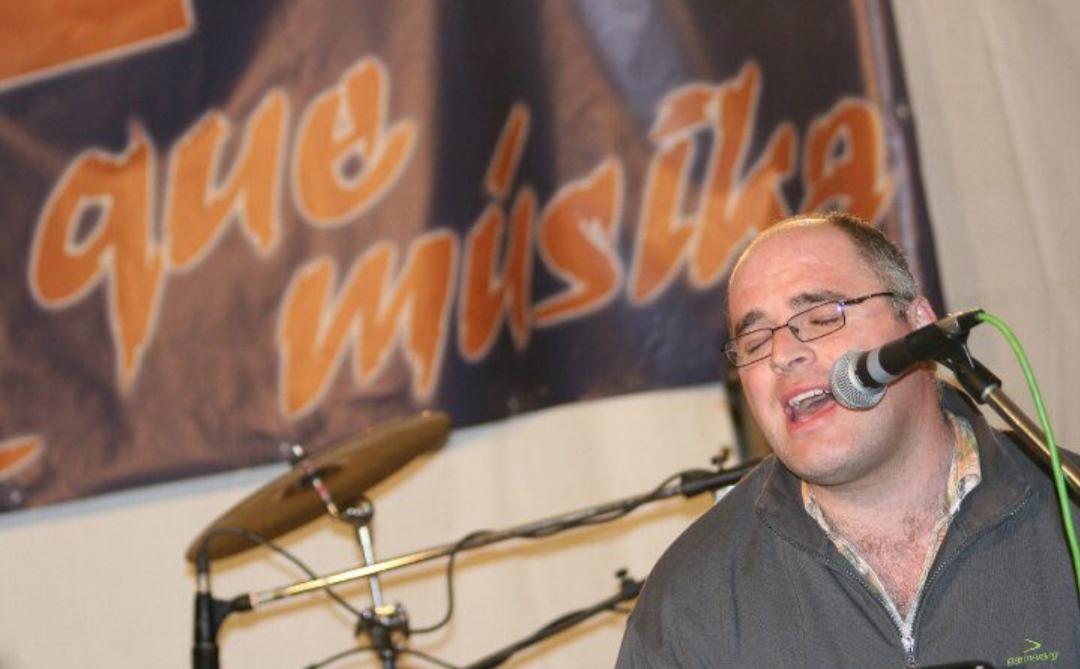 Nos rezamos cantando, con Fray Nacho