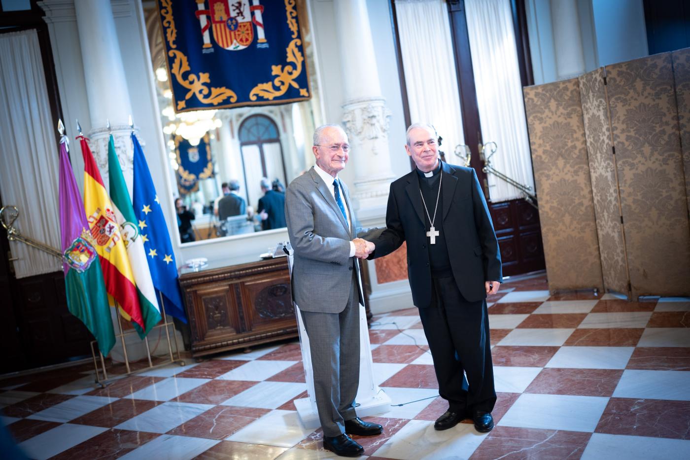 Firmados los acuerdos con el Ayuntamiento para las obras de las cubiertas de la Catedral y de la cripta de la Victoria