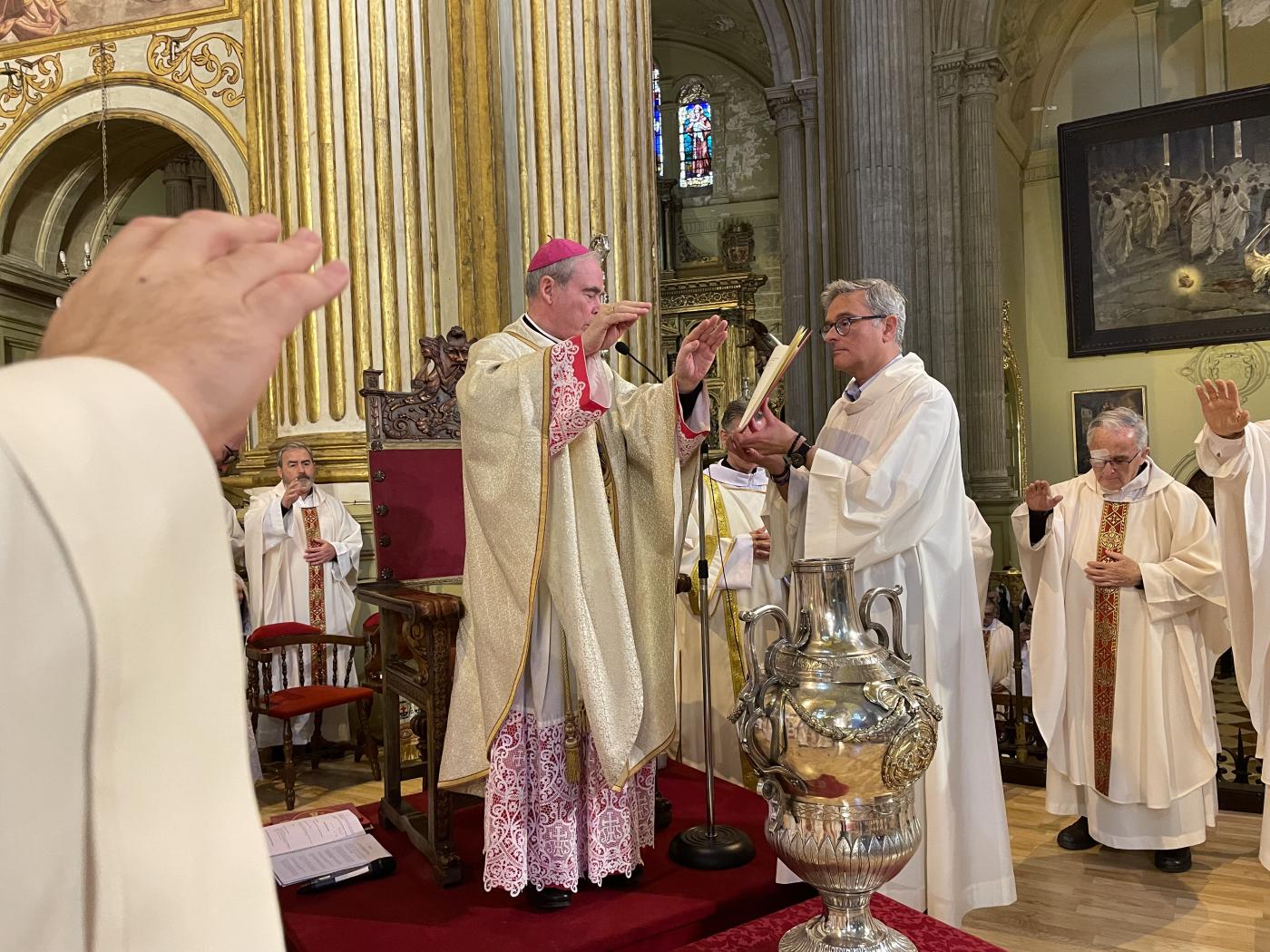 Misa Crismal 2024 en la Catedral de Málaga // E. LLAMAS