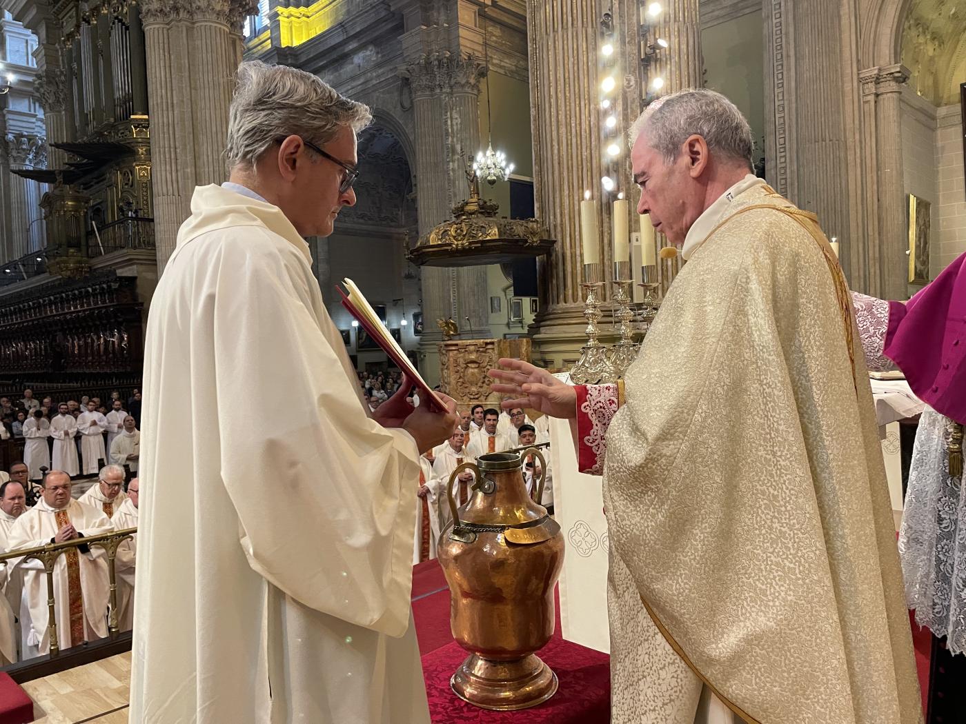Misa Crismal 2024 en la Catedral de Málaga // E. LLAMAS