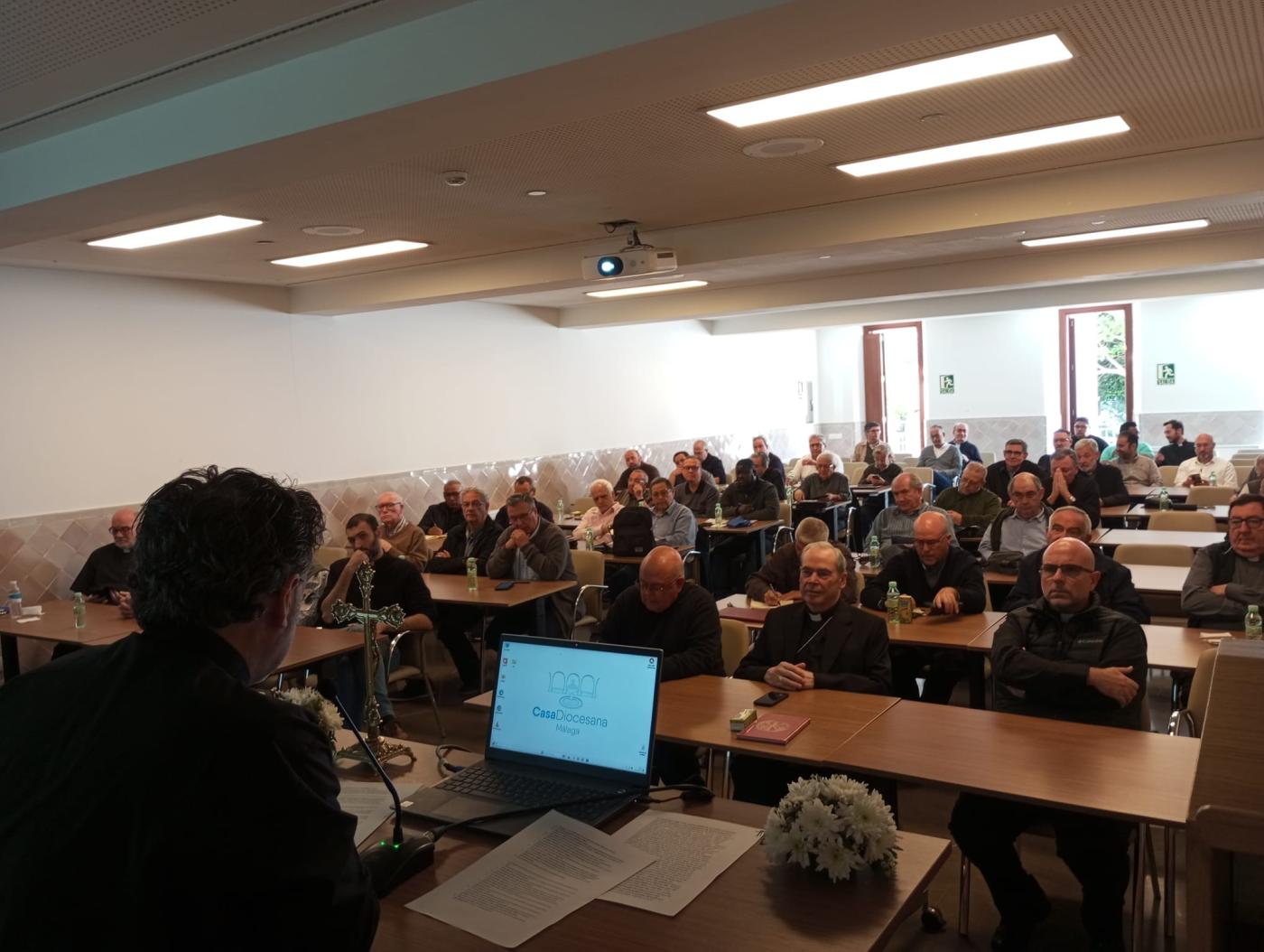 El Sínodo de la sinodalidad en la formación permanente para el clero