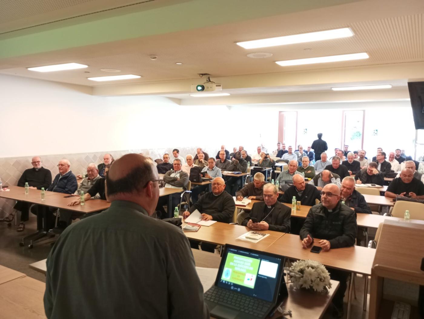 Ponencia de Guillermo Tejero en la Jornada de Formación Permanente para el Clero // E. LÓPEZ
