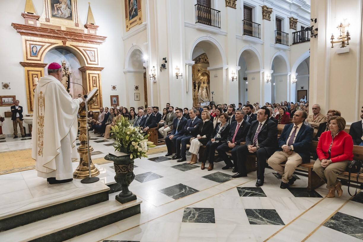 Visita del Obispo de Málaga a la parroquia de los Remedios en Estepona// A. SEDEÑO