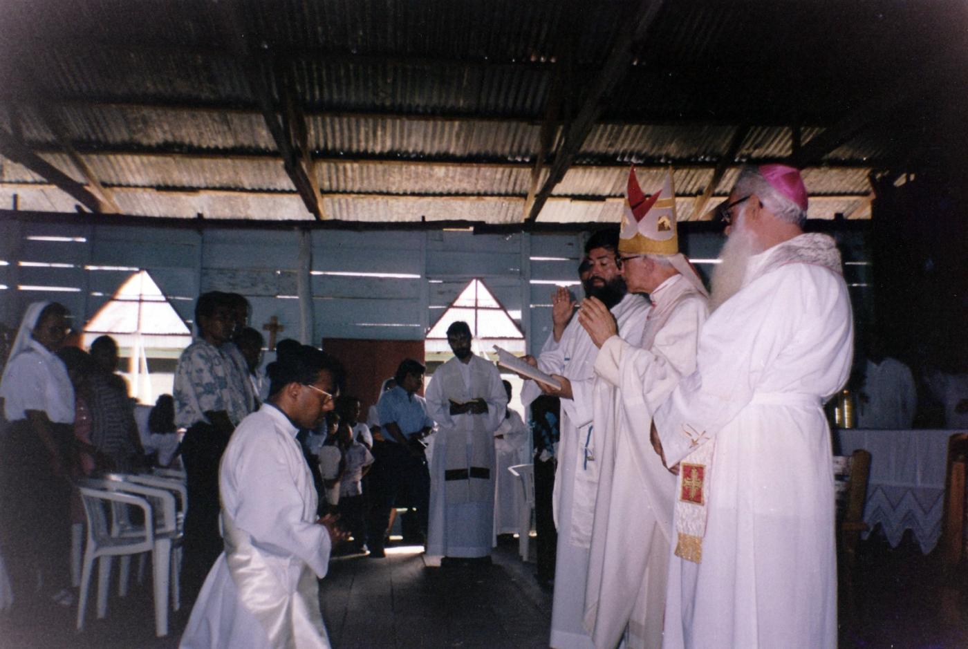 Luis Miguel Aguilar el día de su ordenación sacerdotal