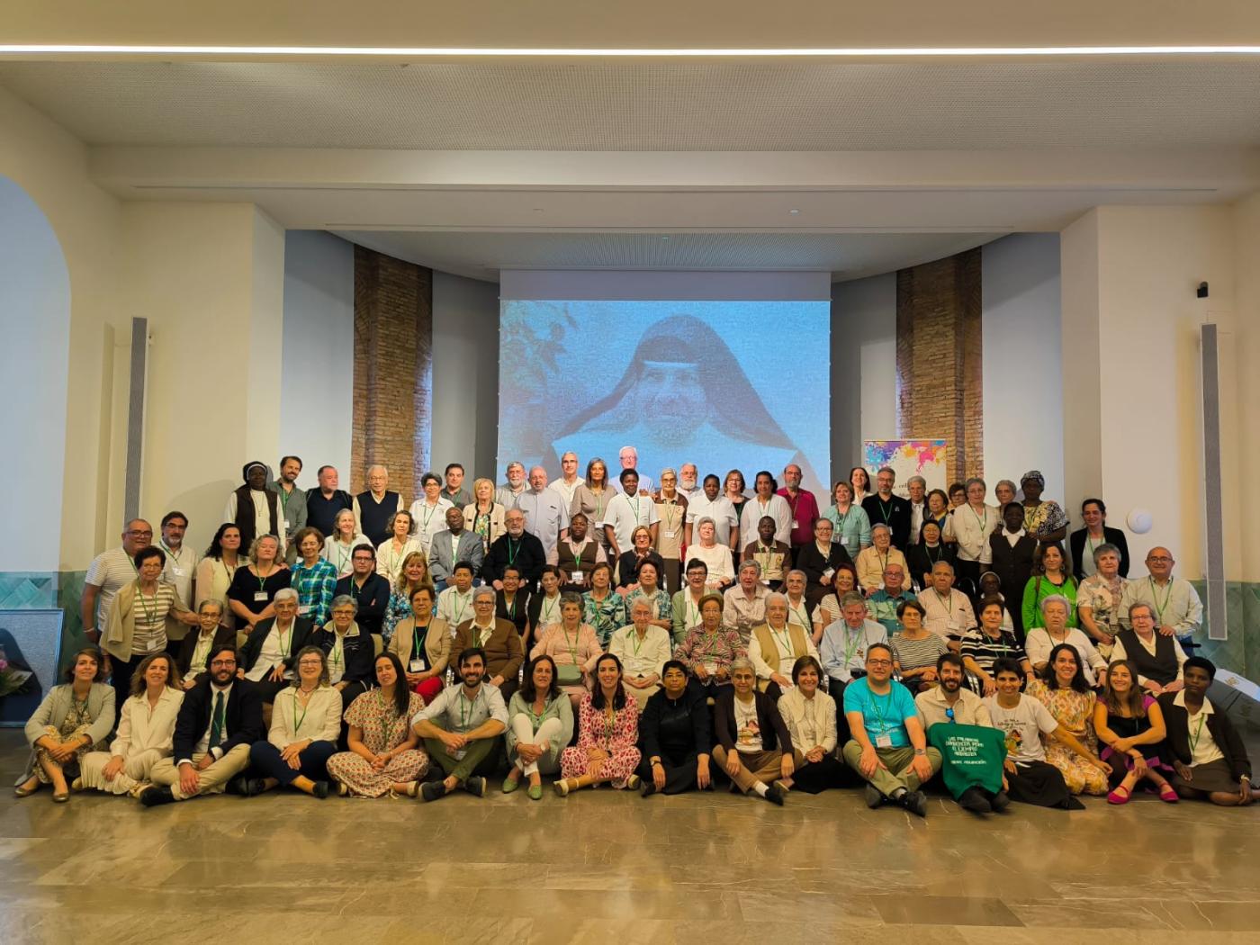 Participantes en el Encuentro Internacional de cierre del Primer Centenario Fundacional de la Congregación de Hermanas Carmelitas del Sagrado Corazón de Jesús