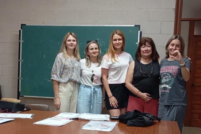 «Para nosotros es muy importante aprender el español y estamos muy agradecidos a la parroquia»