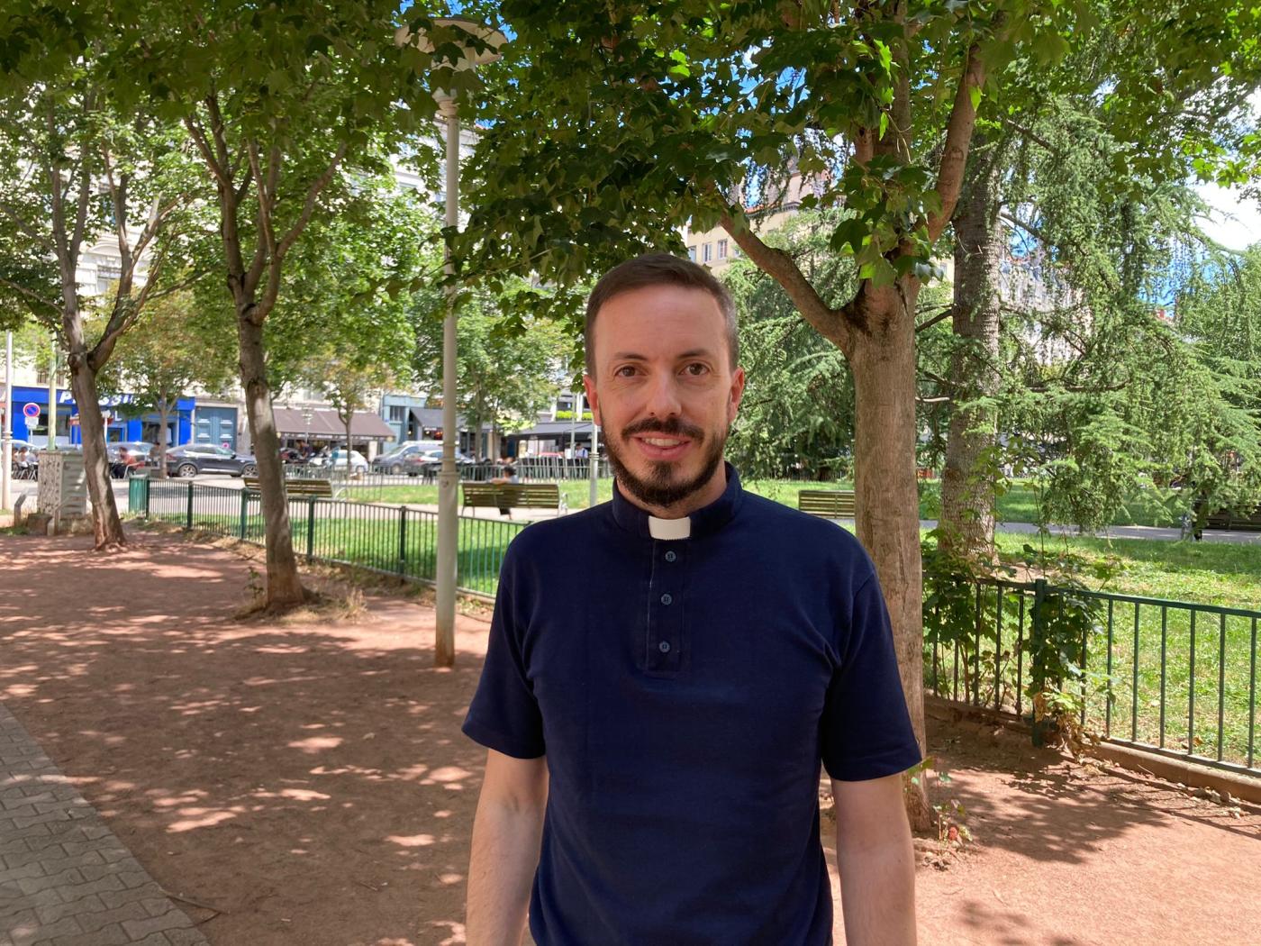 Presentación de El Pez de Barro, de Ana Medina y Antonio S. Reina, presentados por Antonio Moreno