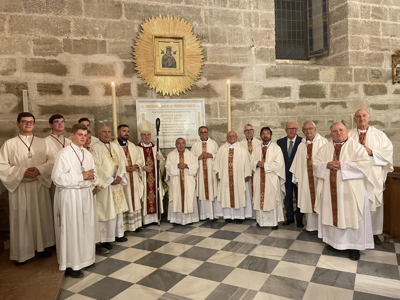 Álora abre la causa de canonización de la Señorita Laura ante la Virgen de Flores