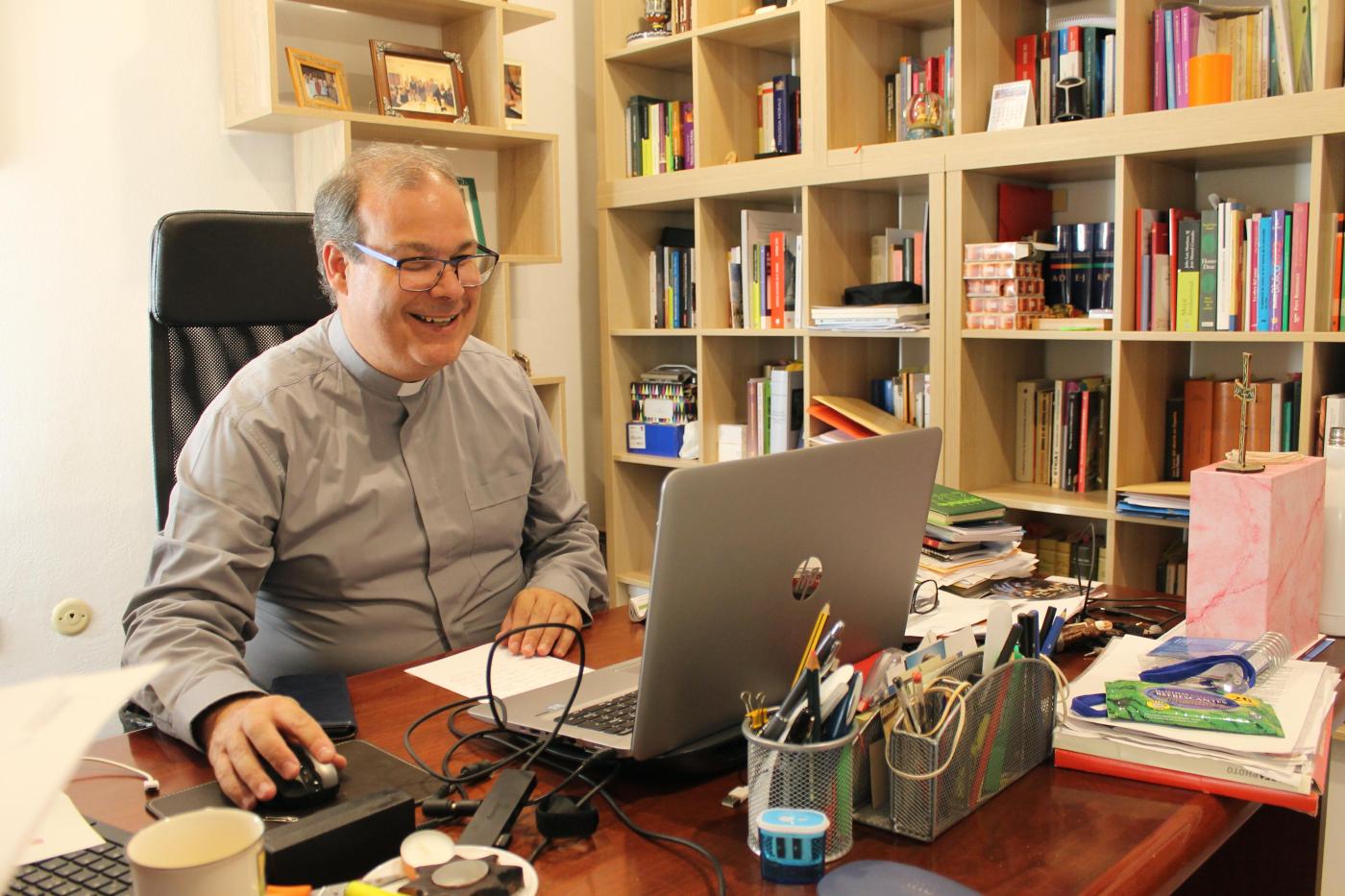 Juan Manuel Ortiz: «Es un honor impartir la lección en la apertura de curso, después de tan grandes compañeros»