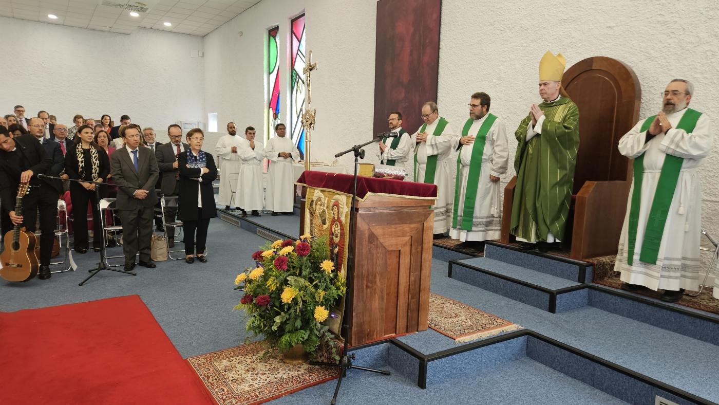 Eucaristía con los equipos de catequistas y responsables de las comunidades neocatecumenales (Hotel Los Abades-Loja. Granada)