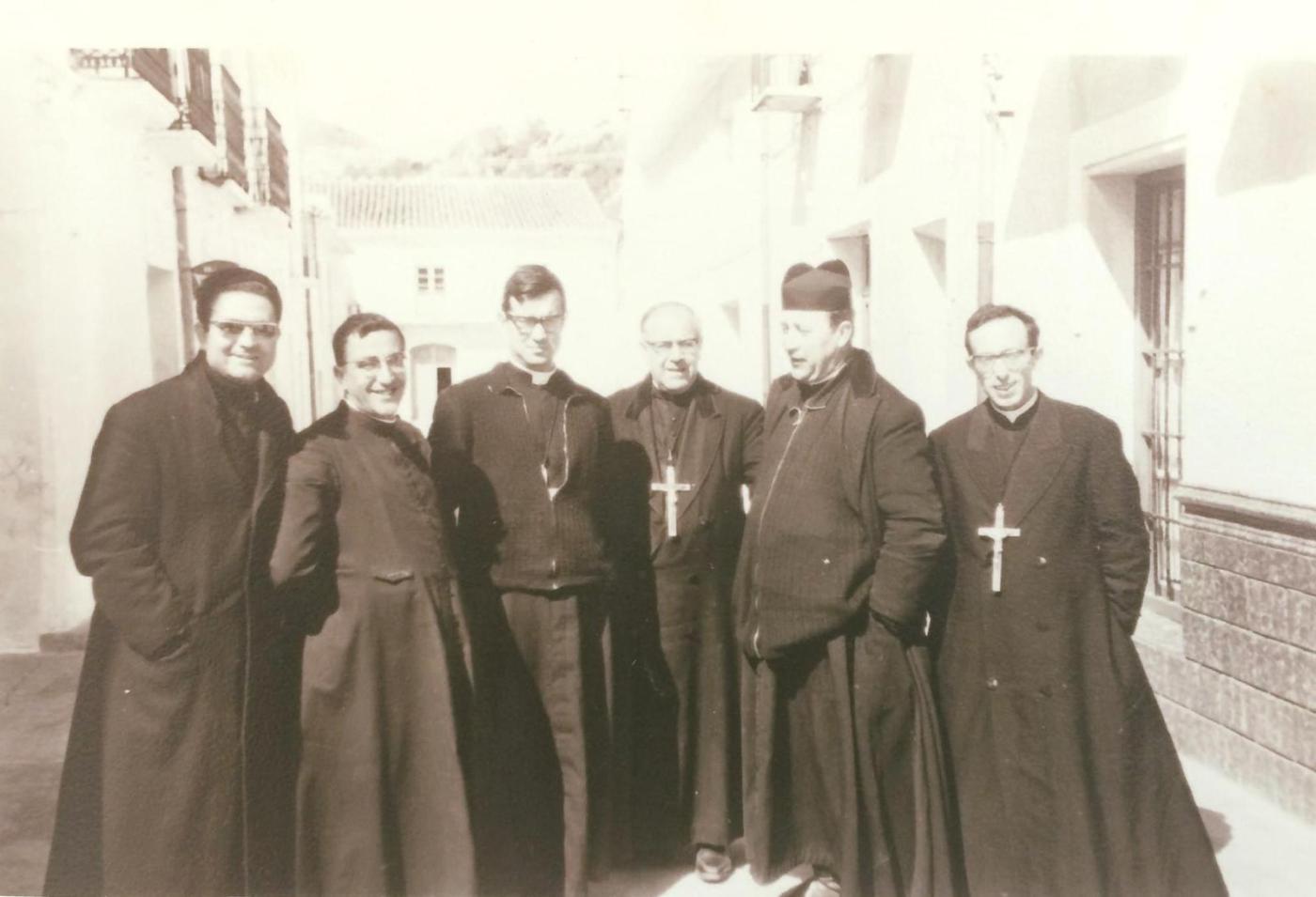 Alfonso Arjona (primero por la derecha) junto a sus compañeros (de izquierda a derecha) Antonio Morales, Francisco Martín, Adrián Troncoso, Alberto Planas y José Jaime Arrebola