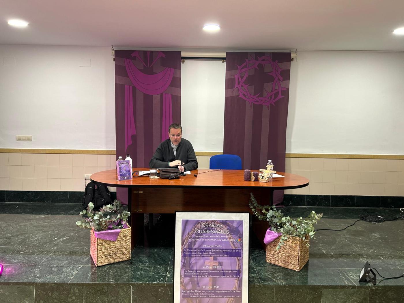 VÍDEOS. Charlas cuaresmales en la parroquia de la Amargura