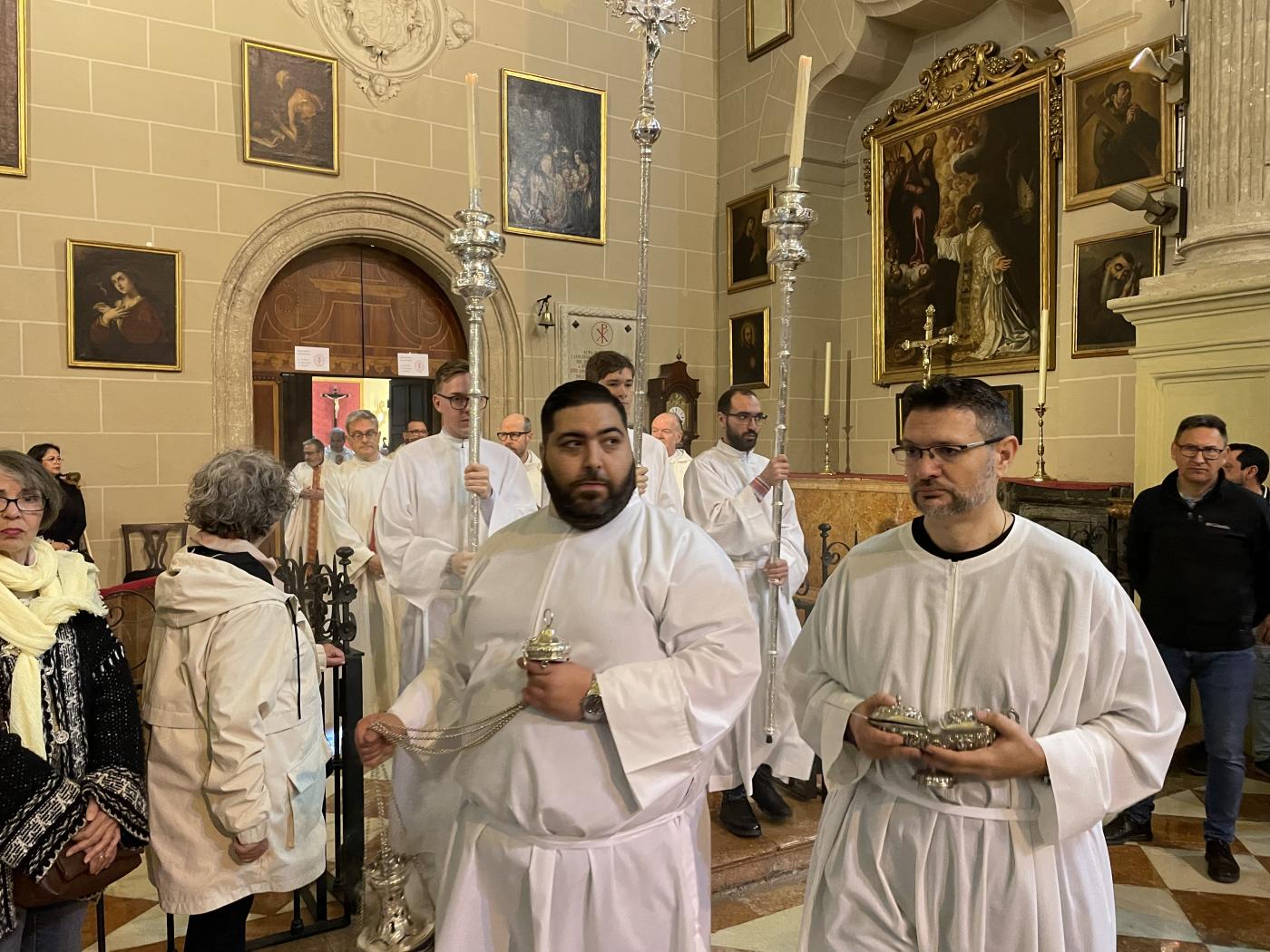 «Los sacerdotes estamos también necesitados del perdón y de la misericordia de Dios»