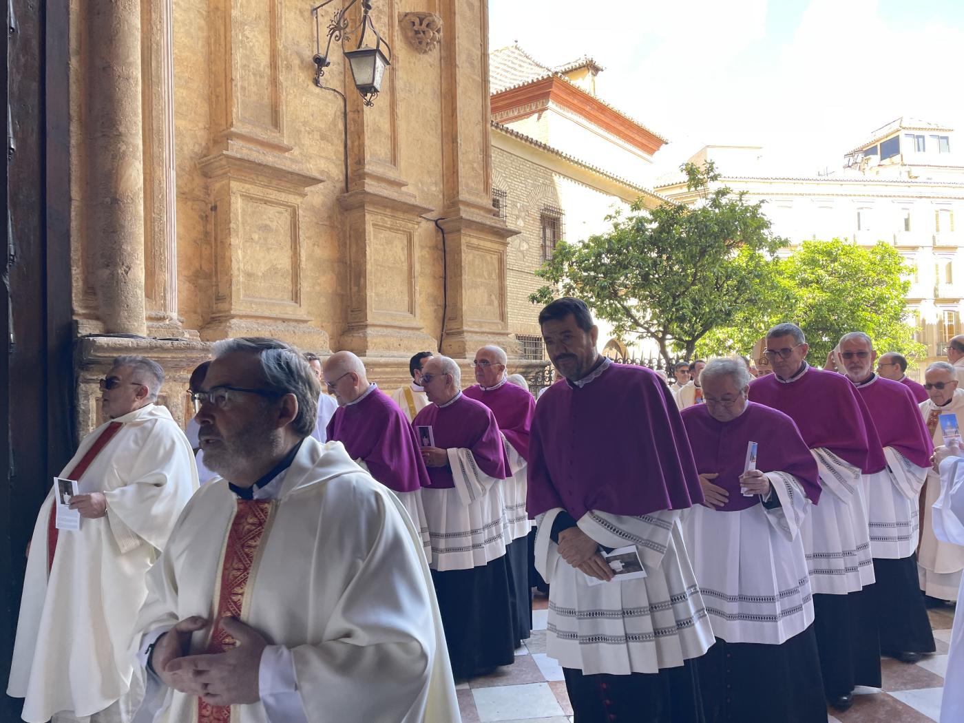 «Los sacerdotes estamos también necesitados del perdón y de la misericordia de Dios»