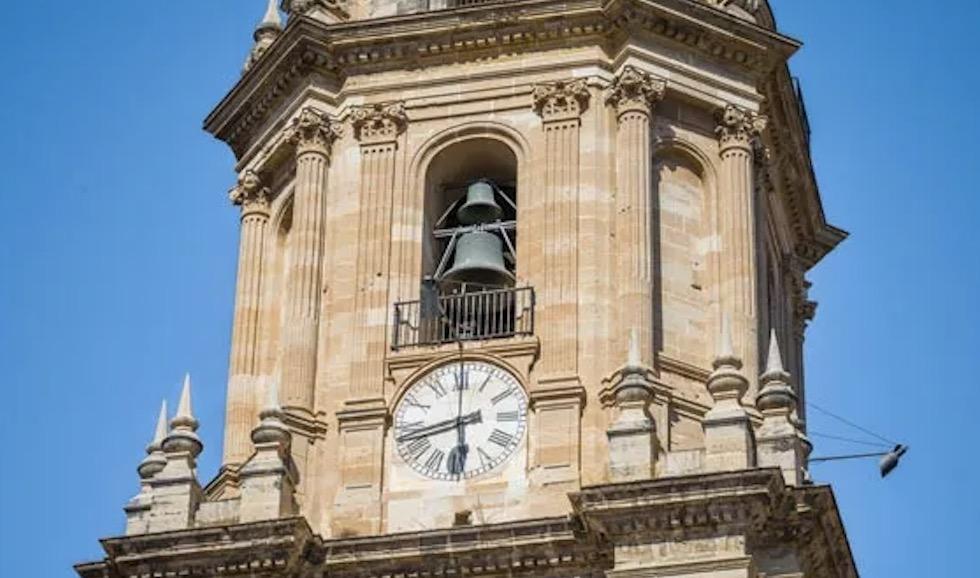 Las campanas de las iglesias de Málaga repican en señal de gozo por la elección del papa León XIV