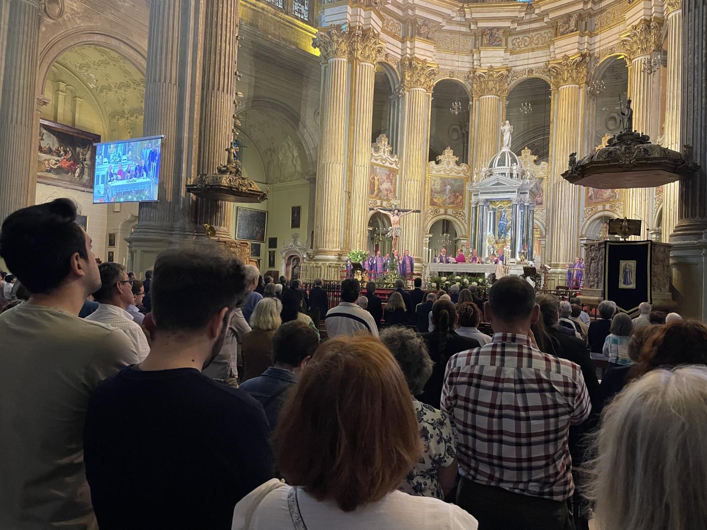 Mons. Pérez: «Francisco supo amar a la Iglesia y supo entregarse por la Iglesia»