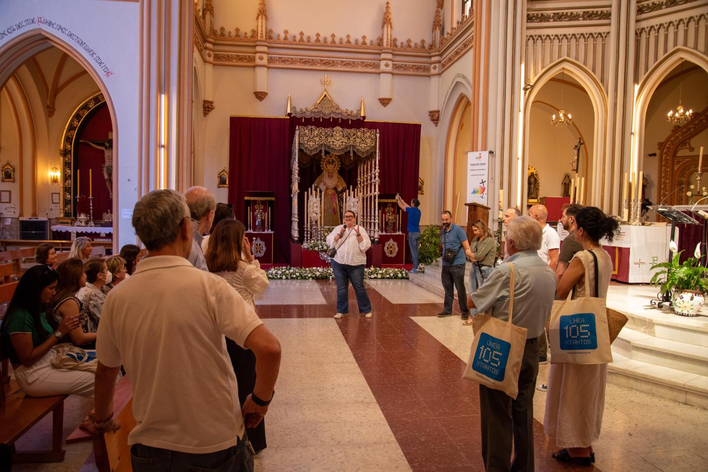 Parada de la Línea 105 en la parroquia de San Pablo