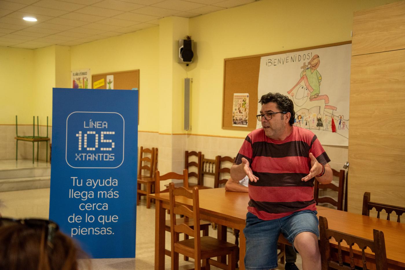 Parada de la Línea 105 en la parroquia Jesús Obrero y San Pío X en La Palmilla