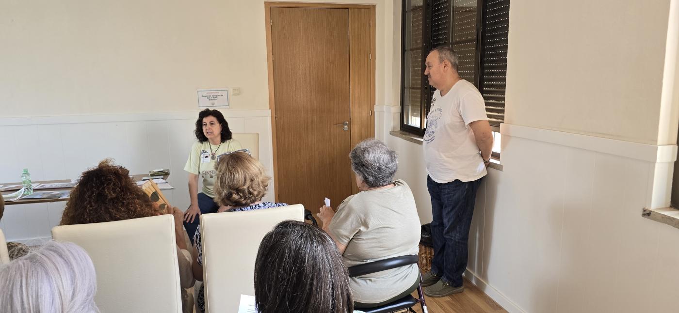 Los laicos comparten una mañana de testimonios, formación, oración y vida