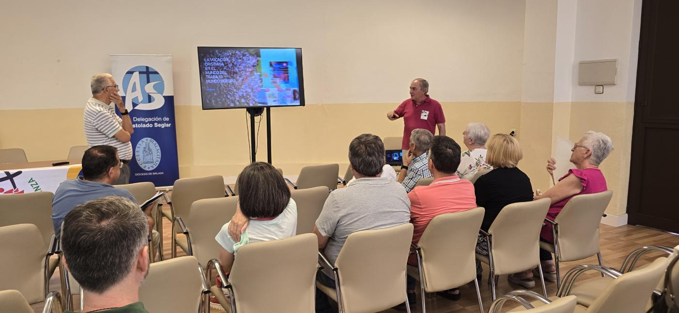 Los laicos comparten una mañana de testimonios, formación, oración y vida