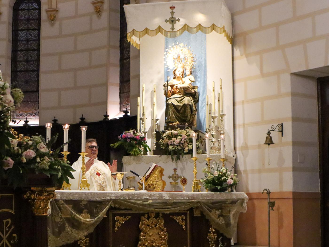 «Me llaman feligresa “todoterreno” y así es, dispuesta para lo que se necesite»