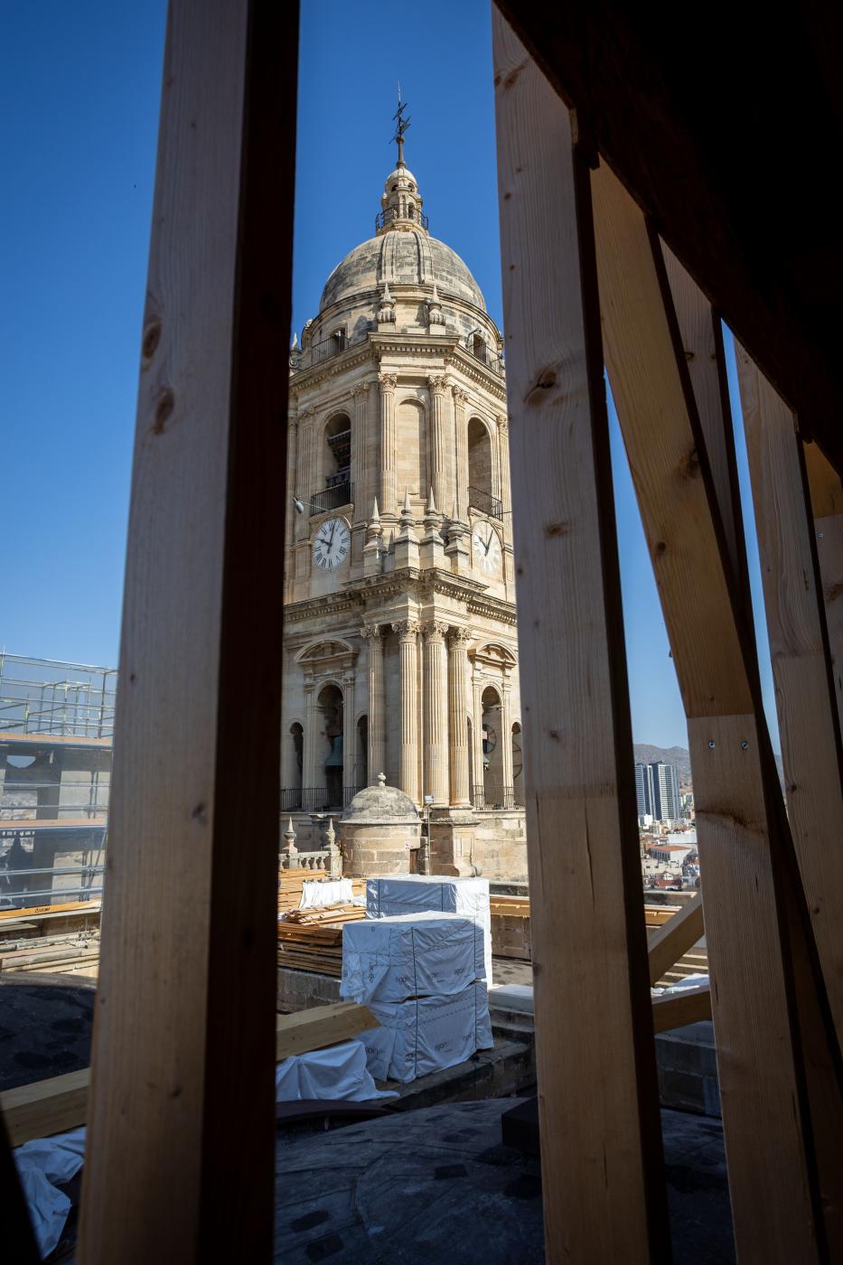 Visita a las obras de las cubiertas de la Catedral de la Diputación Provincial y Fundación Unicaja