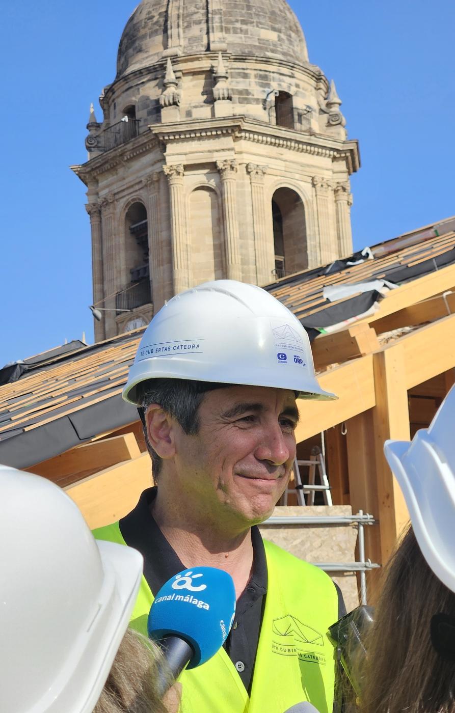 Visita de la prensa a las cubiertas de la Catedral