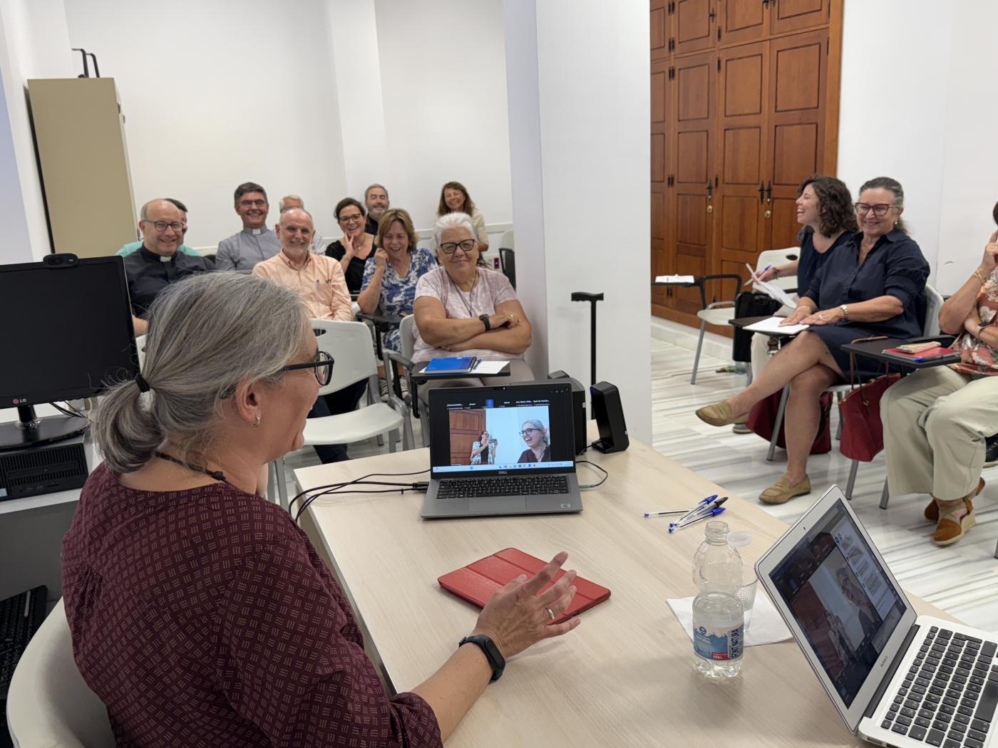 Momento de la ponencia de Ianire Angulo