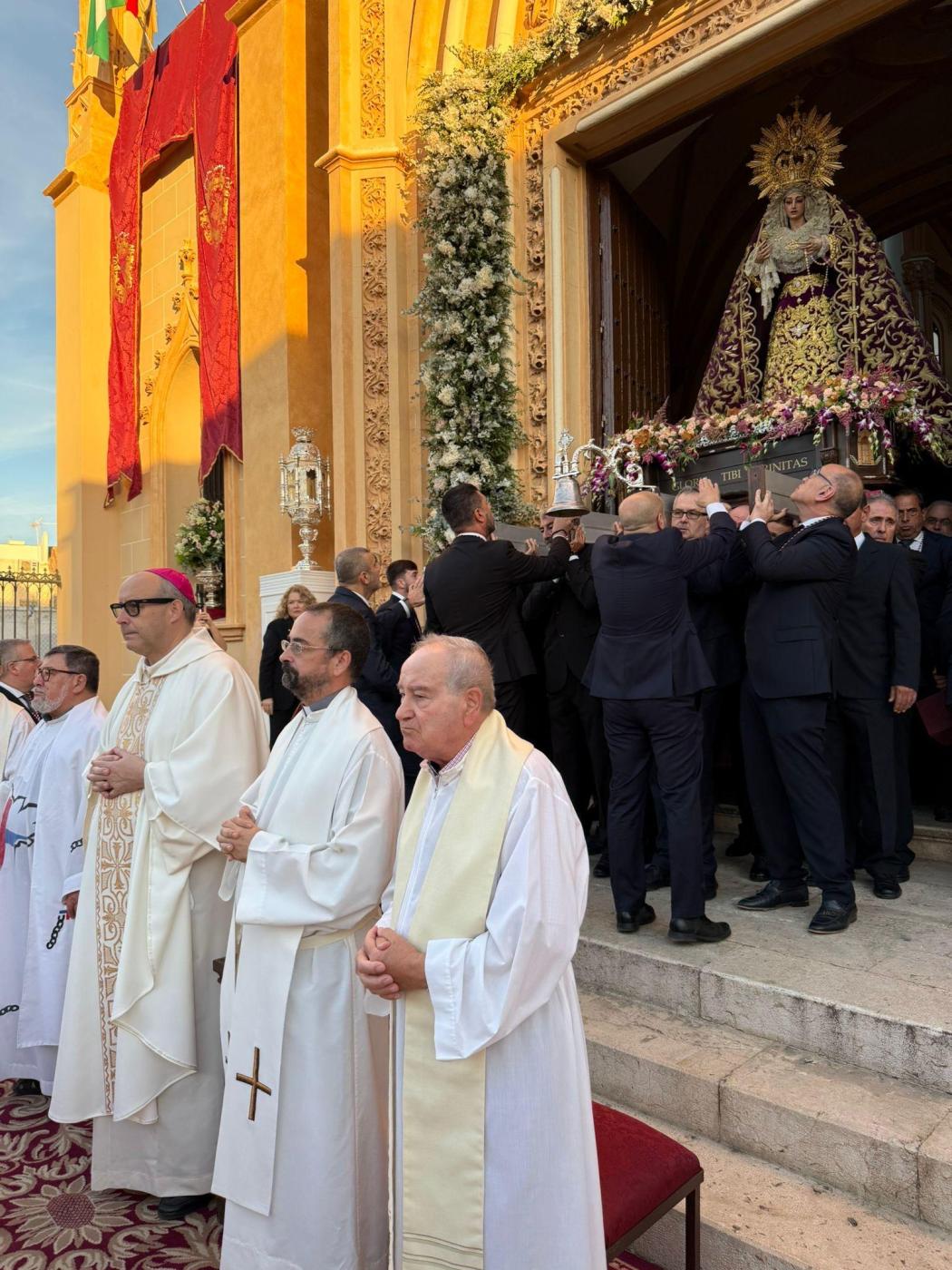 25 aniversario de la coronación canónica de María Santísima de la Trinidad. Cofradía de Nuestro Padre Jesús Cautivo (Málaga)