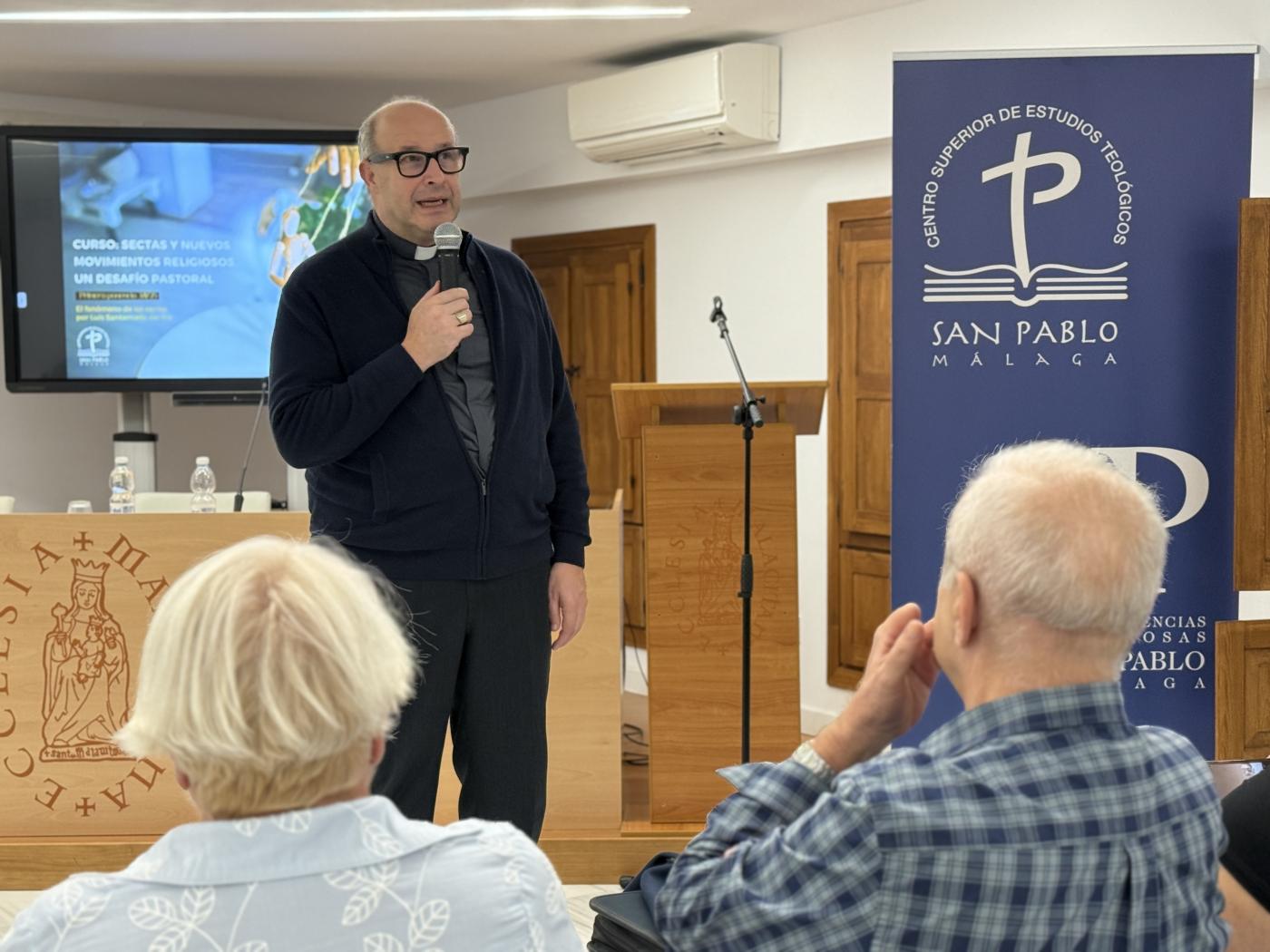 Vuelve a ver la ponencia sobre sectas de la Jornada de Formación para el Laicado