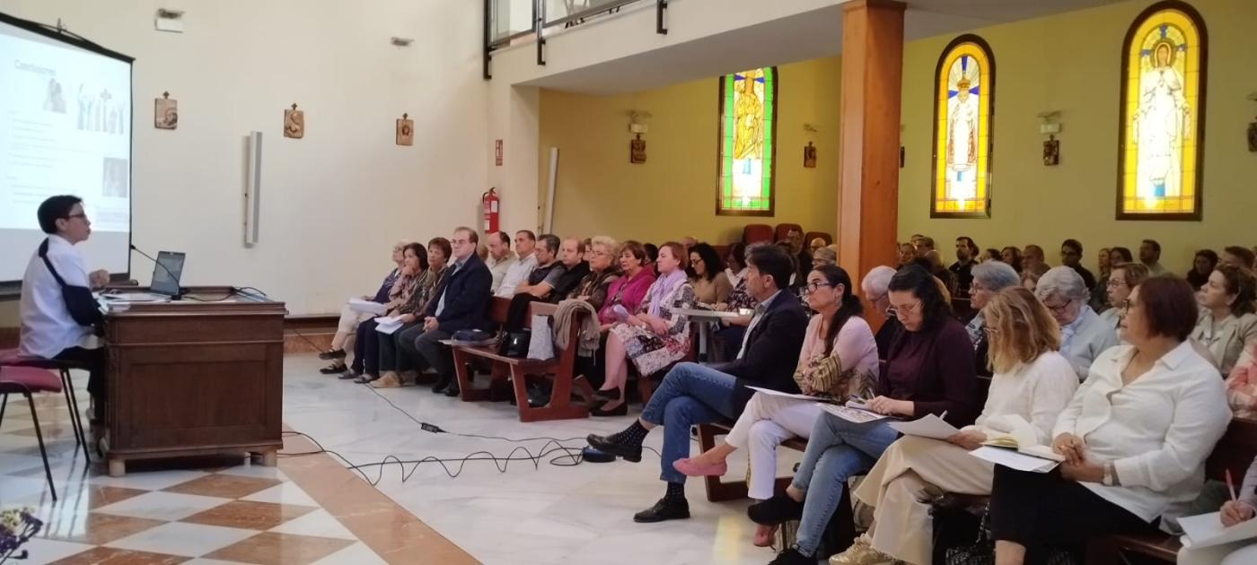 Los ministros extraordinarios de la comunión concluyen su formación