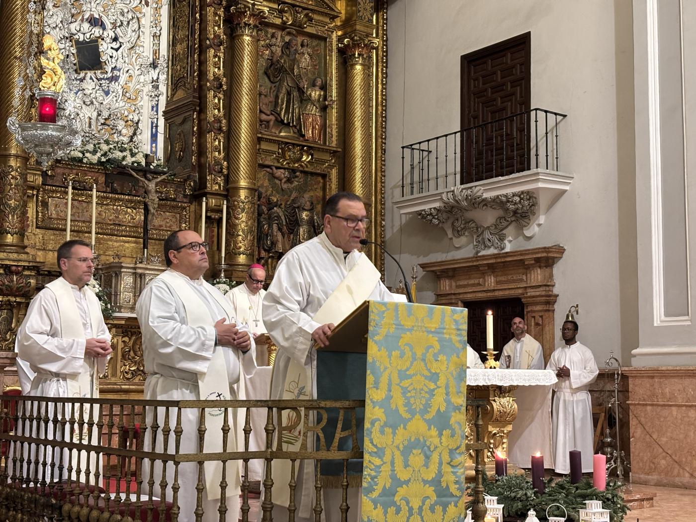 Mons. Satué a los jóvenes: «Alégrate, confía y ofrécete. El sí de María cambió la historia»