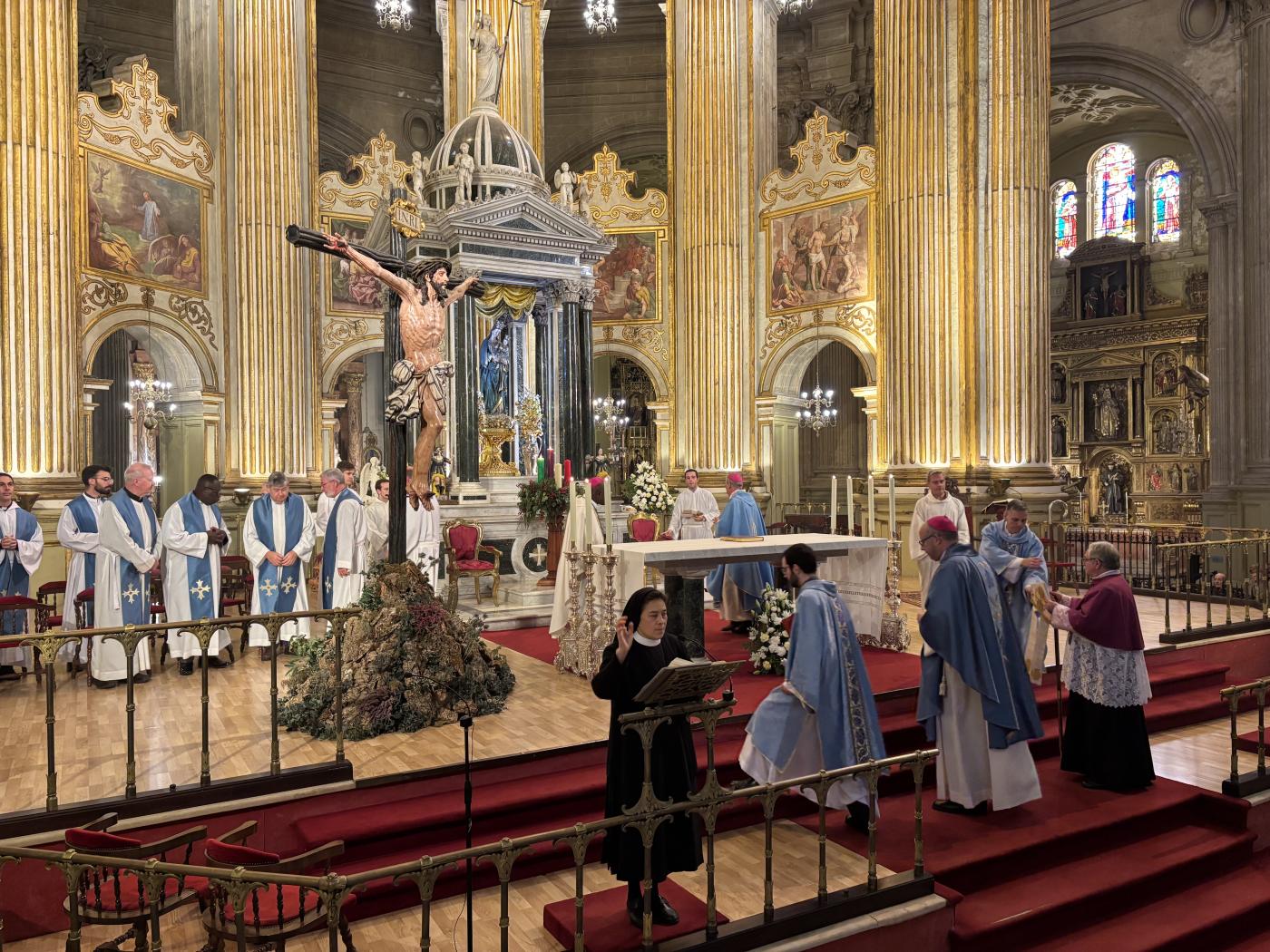 «Estos ministerios son una llamada a vivir con mayor intensidad vuestra relación con Cristo Palabra y Cristo Eucaristía»