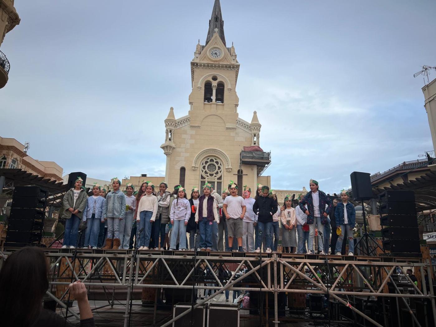 Niños y niñas de distintas parroquias y colegios de Melilla cantan al Niño Jesús