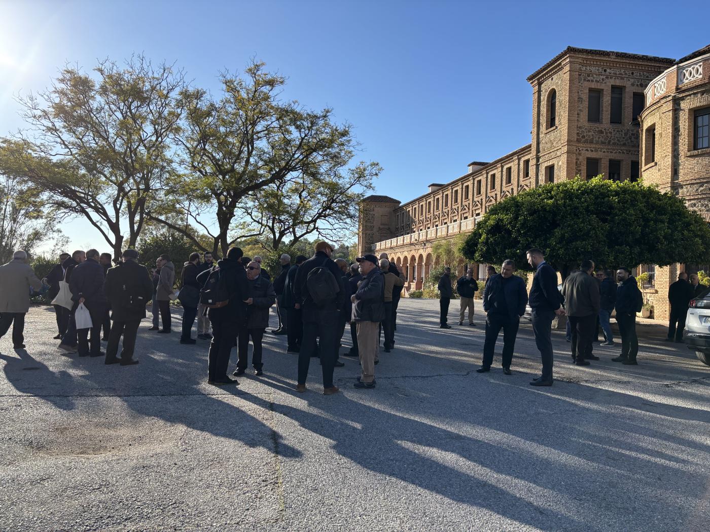El clero celebra su retiro de Adviento y se felicita la Navidad