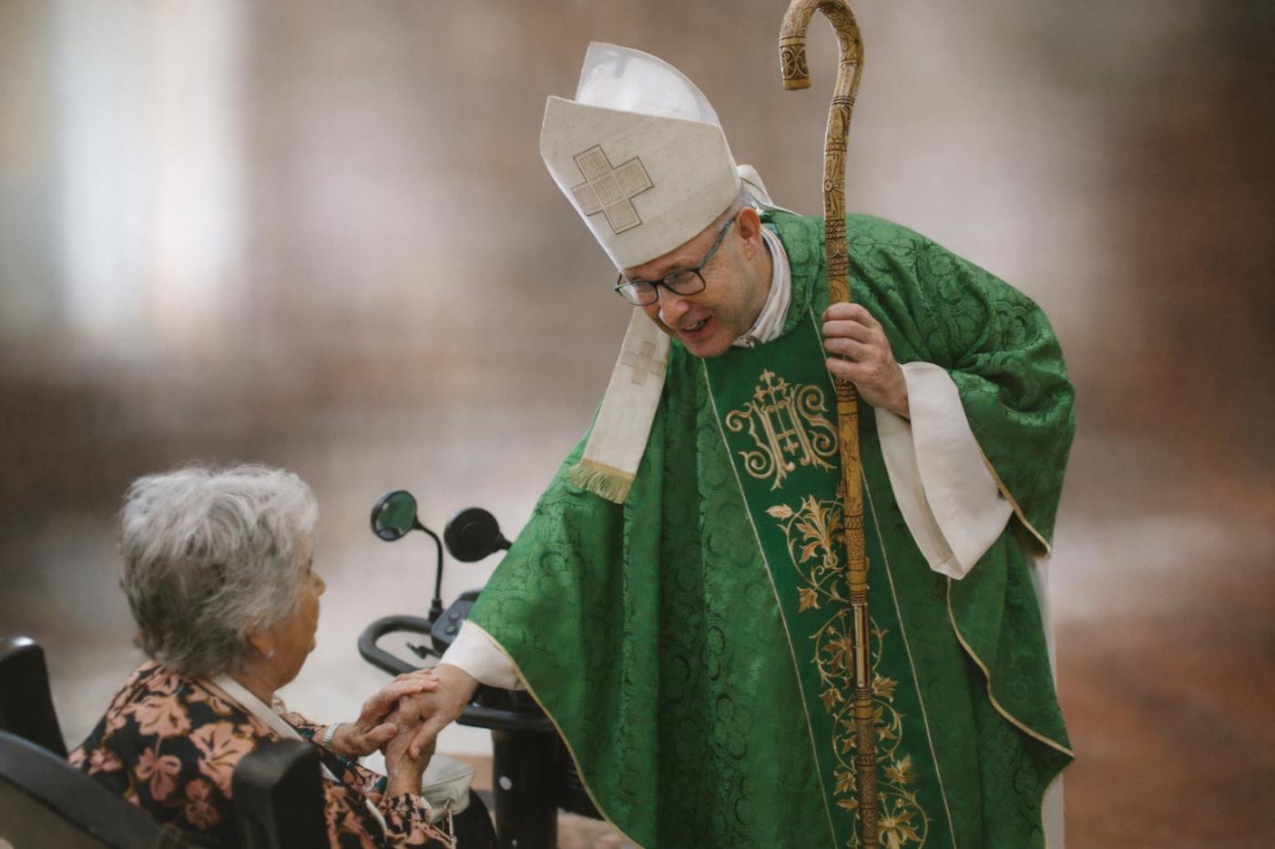 Mons. Satué quiere dirigirse a los enfermos e impedidos