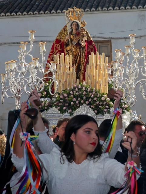 Colmenar celebra con alegría la visita del Obispo y el sacramento de la Confirmación