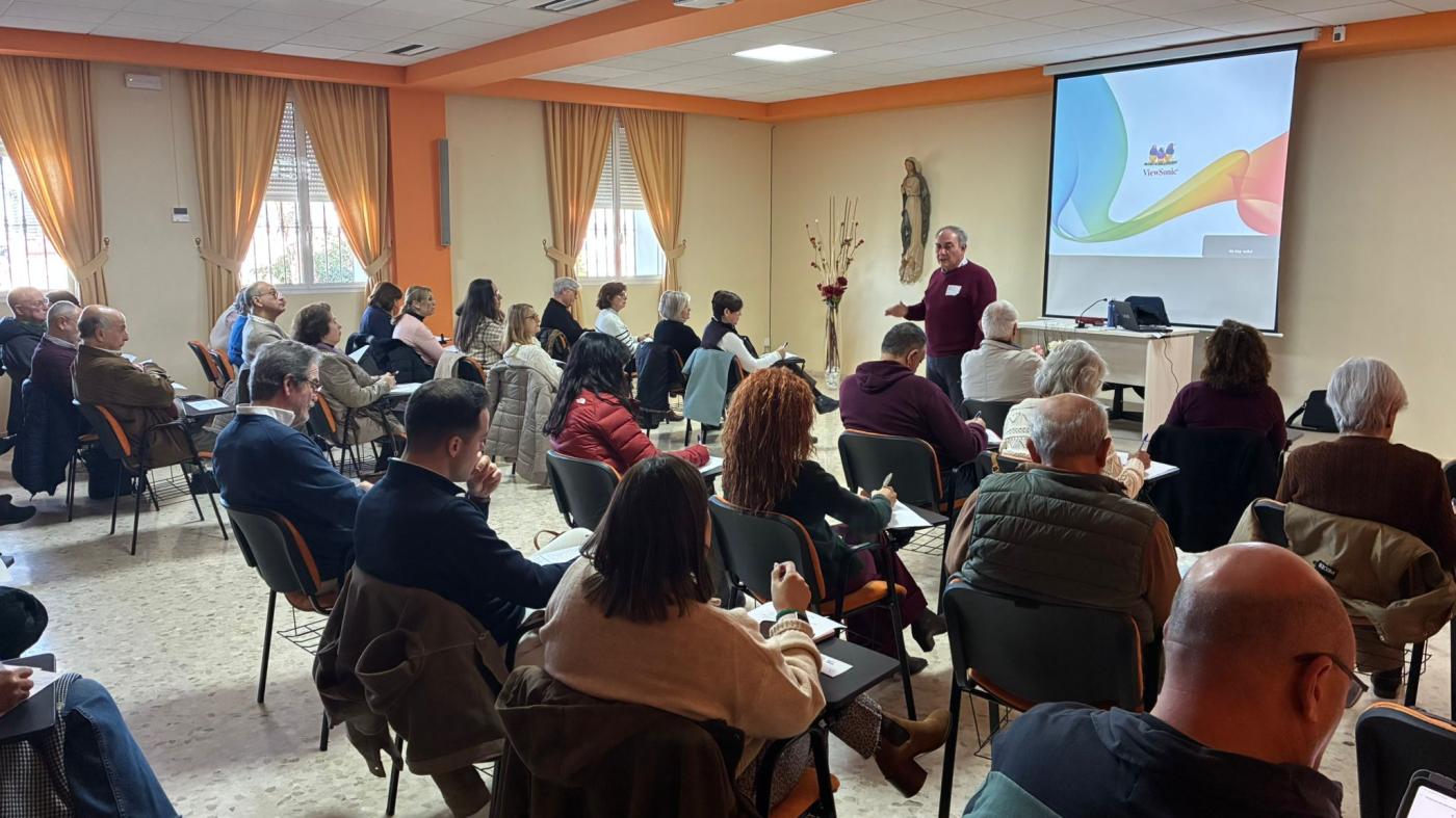 Formadores de la Escuela Teológica profundizan en su compromiso cristiano